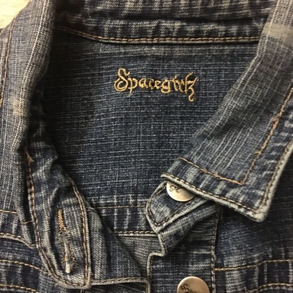 Cropped Denim Jacket   - Picture 3 of 7